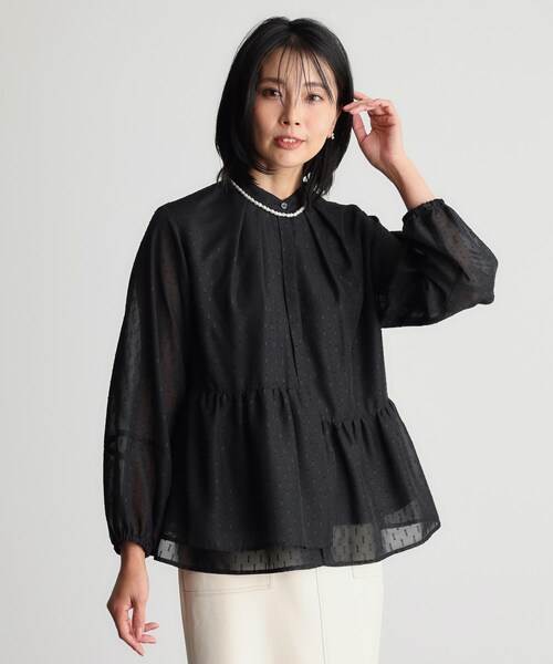 THE SHOP TK (ザ ショップ ティーケー )の「◆【ONOFF活躍/セレモニー/通勤】カットジャカードペプラムブラウス/洗える(シャツ/ブラウス・レディース・オフホワイト/ブラック/ネイビー・12/13)」の3枚目の写真