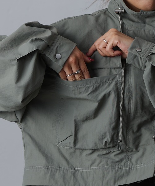 COLONY 2139(コロニートゥーワンスリーナイン)の「ショートミリタリーブルゾン(ブルゾン・レディース・ブラック/カーキ/グレー・FREE)」の10枚目の写真