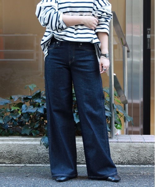 SOMETHING(サムシング)の「SOMETHING(サムシング)【レディース】「LISA」セミワイド(デニムパンツ・レディース・ノンウォッシュ・26inch/27inch/28inch/29inch/30inch/25inch)」の19枚目の写真