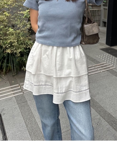 Kastane（カスタネ）の「*コットンフリルミニスカート（スカート・レディース・アイボリー/オフホワイト・FREE）」の3枚目の写真