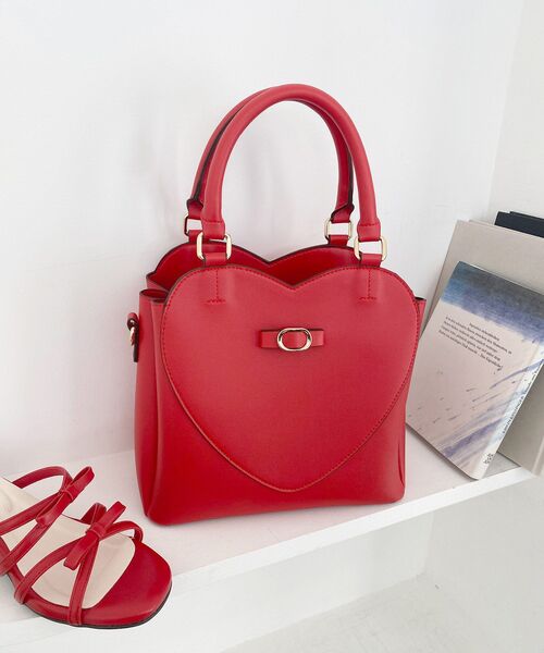 MAJESTIC LEGON（マジェスティックレゴン）の「ハートリボンショルダーバッグ（ショルダーバッグ・レディース・ブラック/レッド/グレイッシュベージュ・FREE）」の6枚目の写真