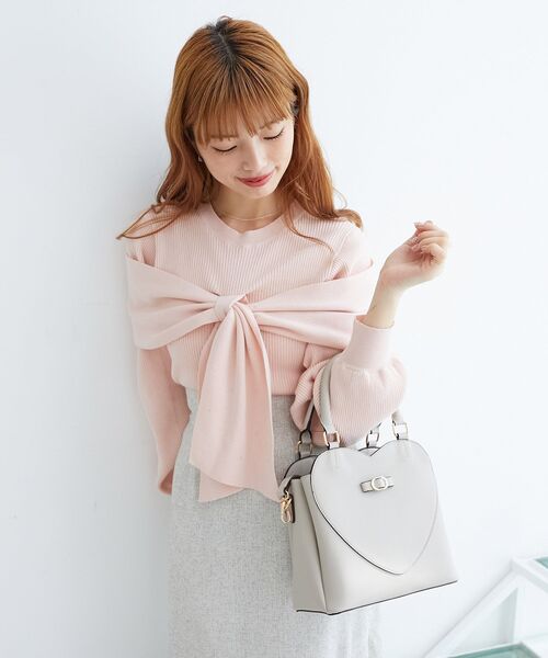 MAJESTIC LEGON（マジェスティックレゴン）の「ハートリボンショルダーバッグ（ショルダーバッグ・レディース・ブラック/レッド/グレイッシュベージュ・FREE）」の7枚目の写真