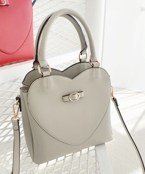 MAJESTIC LEGON（マジェスティックレゴン）の「ハートリボンショルダーバッグ（ショルダーバッグ・レディース・ブラック/レッド/グレイッシュベージュ・FREE）」の11枚目の写真