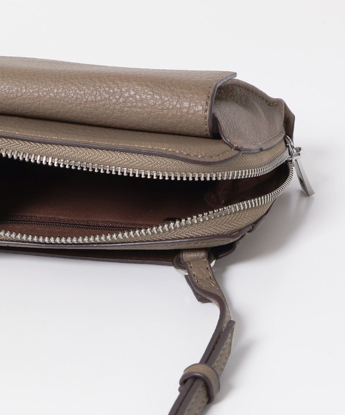 URBAN RESEARCH ROSSO WOMEN(アーバンリサーチ ロッソ)の「スリムショルダーバッグ(ショルダーバッグ・レディース・ブラック/ベージュ系その他/シルバー・-)」の15枚目の写真