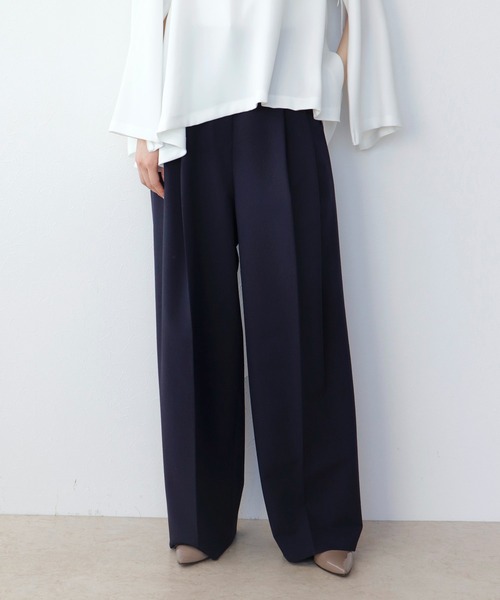 Jines(ジネス)の「2タックワイドパンツ(その他パンツ・レディース・ベージュ/ネイビー/グレー・36/38)」の2枚目の写真