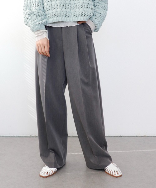 Jines(ジネス)の「2タックワイドパンツ(その他パンツ・レディース・ベージュ/ネイビー/グレー・36/38)」の1枚目の写真