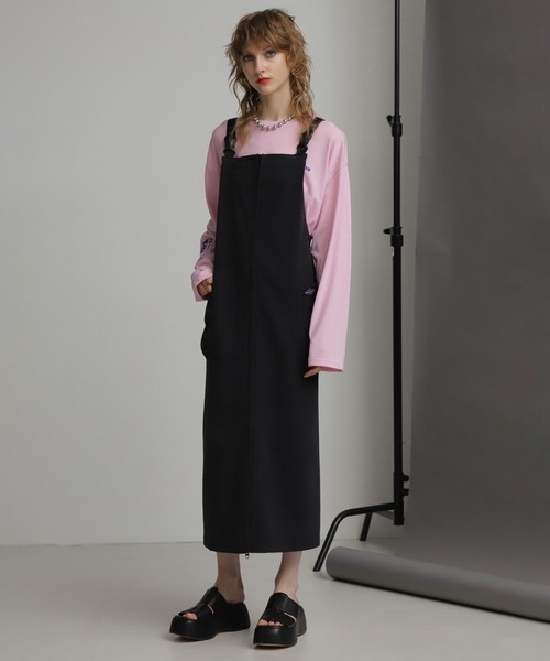 ROSE BUD(ローズバッド)の「(GENE HEAVENS)サウザンドマイル コラボレーション フロントジップ サロペット(ワンピース・レディース・ブラック/カーキ・ONE SIZE)」の1枚目の写真
