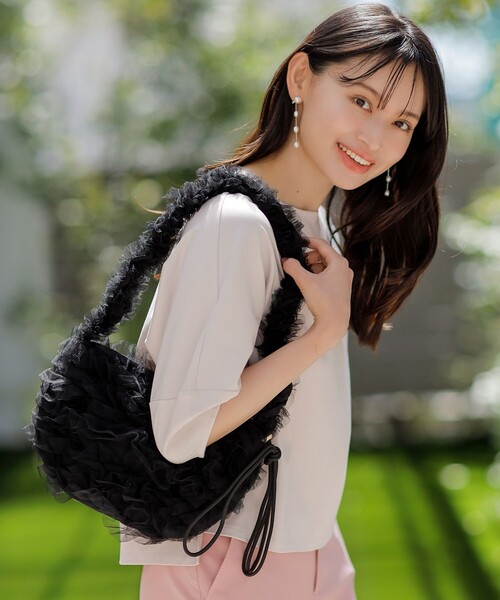 ANY SIS（エニィスィス）の「エアリーチュール ショルダーバッグ（ショルダーバッグ・レディース・ブラック系/ライトグレー系・2）」の4枚目の写真