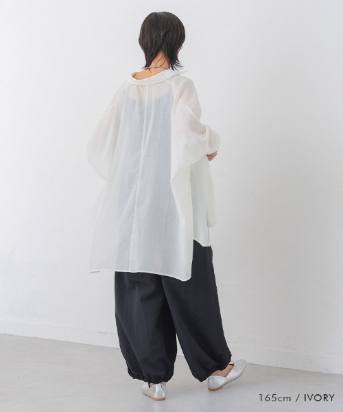 aquagarage（アクアガレージ）の「シアーBIGシャツ（シャツ/ブラウス・レディース・ベージュ/ブラック/アイボリー・M）」の5枚目の写真