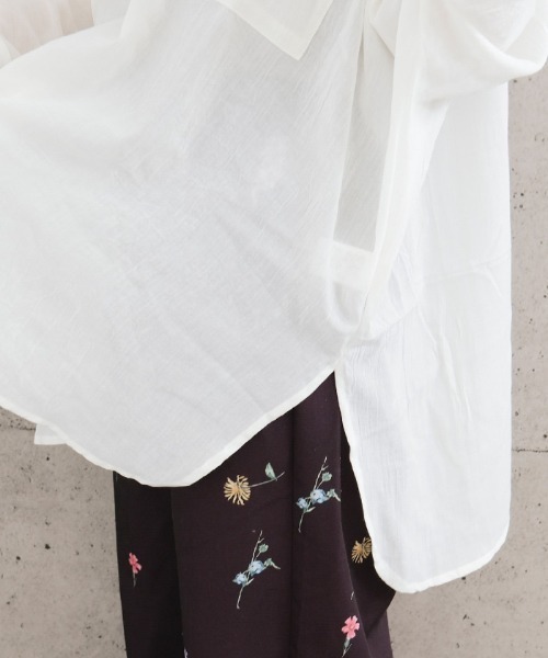 aquagarage（アクアガレージ）の「シアーBIGシャツ（シャツ/ブラウス・レディース・ベージュ/ブラック/アイボリー・M）」の7枚目の写真