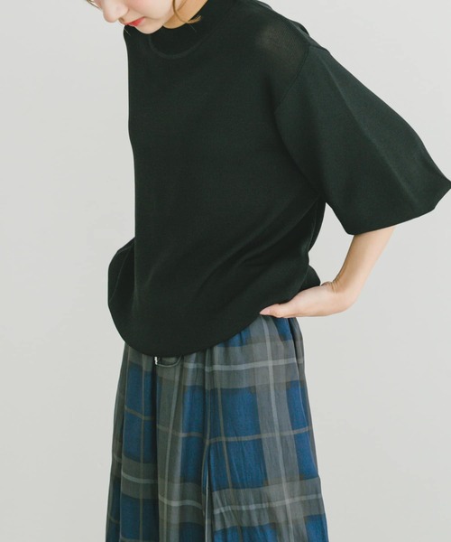 ITEMS URBANRESEARCH（アイテムズ アーバンリサーチ）の「ソウバリボリュームスリーブニット（ニット/セーター・レディース・ホワイト系その他/ブルー/オフホワイト/ブラック・FREE）」の4枚目の写真