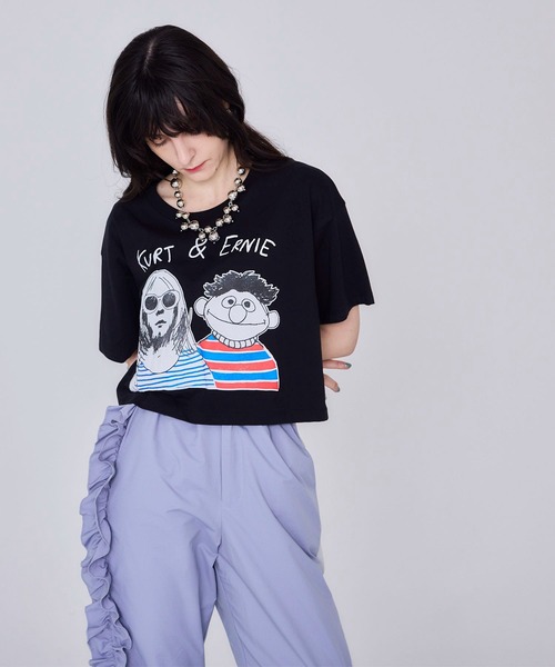 tシャツ 「BLACK SCORE」 EARNIE CROPPED T レディース BLACK SCORE】KURT EARNIE CROPPED T（Tシャツ/カットソー