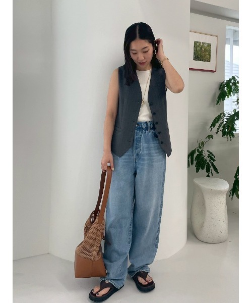 Mila Owen(ミラオーウェン)の「ウエストゴムギャザーデニムパンツ(デニムパンツ・レディース・ブラック/ライトブルー/ホワイト・0/1)」の1枚目の写真