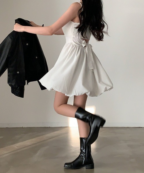 Mejoul(メジュール)の「バックリボンバルーンシルエットキャミソールミニワンピース(ワンピース・レディース・ホワイト/ブラック・F)」の11枚目の写真