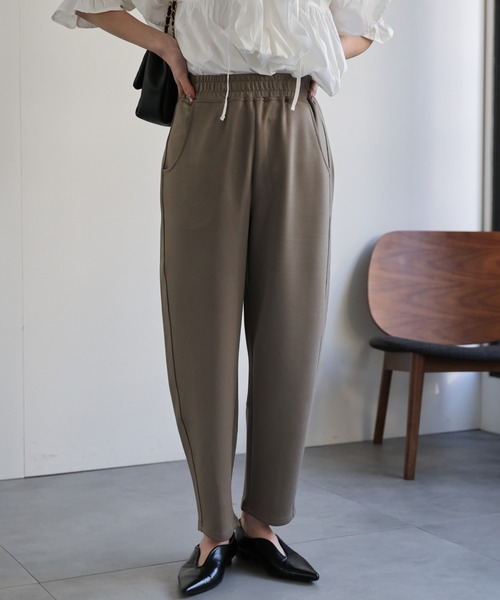 CREARE -LINO-(クレアーレリノ)の「〈レディース商品〉スウェットテーパードパンツ(スウェットパンツ・レディース・チャコールグレー/グレー/オフホワイト/カーキ/ブラック・FREE)」の6枚目の写真