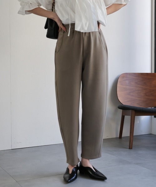 CREARE -LINO-(クレアーレリノ)の「〈レディース商品〉スウェットテーパードパンツ(スウェットパンツ・レディース・チャコールグレー/グレー/オフホワイト/カーキ/ブラック・FREE)」の18枚目の写真