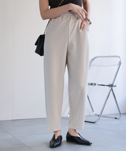 CREARE -LINO-(クレアーレリノ)の「〈レディース商品〉スウェットテーパードパンツ(スウェットパンツ・レディース・チャコールグレー/グレー/オフホワイト/カーキ/ブラック・FREE)」の22枚目の写真
