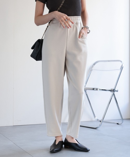 CREARE -LINO-(クレアーレリノ)の「〈レディース商品〉スウェットテーパードパンツ(スウェットパンツ・レディース・チャコールグレー/グレー/オフホワイト/カーキ/ブラック・FREE)」の9枚目の写真