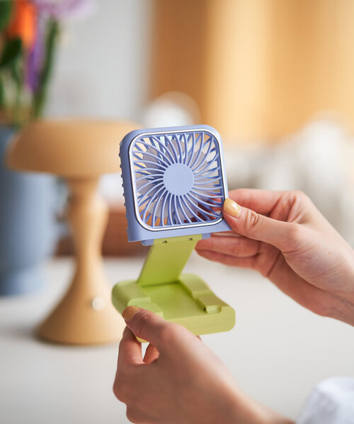 BIRTHDAY BAR（バースデイバー）の「【SAHIR サヒール】5way Multi handy fan（生活家電・レディース・アイボリー/グリーン/オレンジ/ブルー系その他・0）」の3枚目の写真