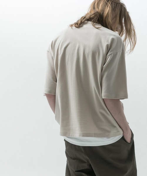 SLICK（スリック）の「【SLICK/スリック】40/2 Moss Stitch Henley Neck T-Shirt / 鹿の子ヘンリーネックTシャツ /オーバーサイズ シルエット（Tシャツ/カットソー・メンズ・チャコールグレー/ブラック/キナリ・1/2/3）」の8枚目の写真