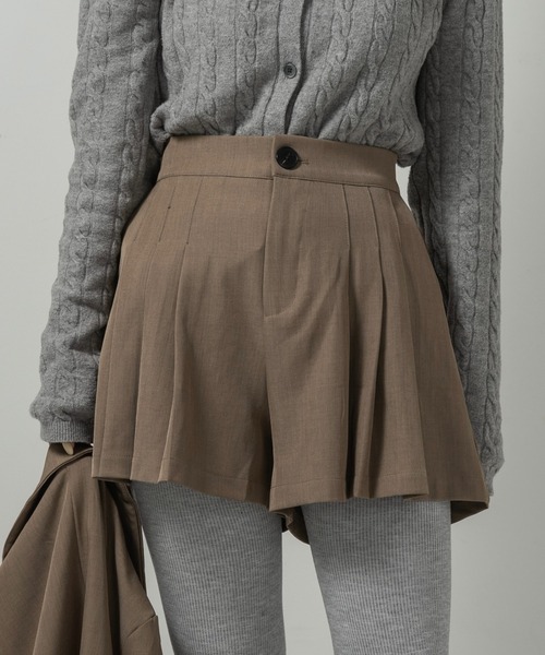 lawgy（ラウジー）の「simple jacket pleats pants set up / シンプルジャケットプリーツパンツセットアップ（セットアップ・レディース・グレー/ベージュ・FREE）」の4枚目の写真