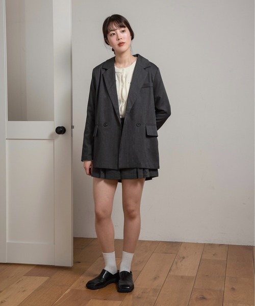 lawgy（ラウジー）の「simple jacket pleats pants set up / シンプルジャケットプリーツパンツセットアップ（セットアップ・レディース・グレー/ベージュ・FREE）」の10枚目の写真
