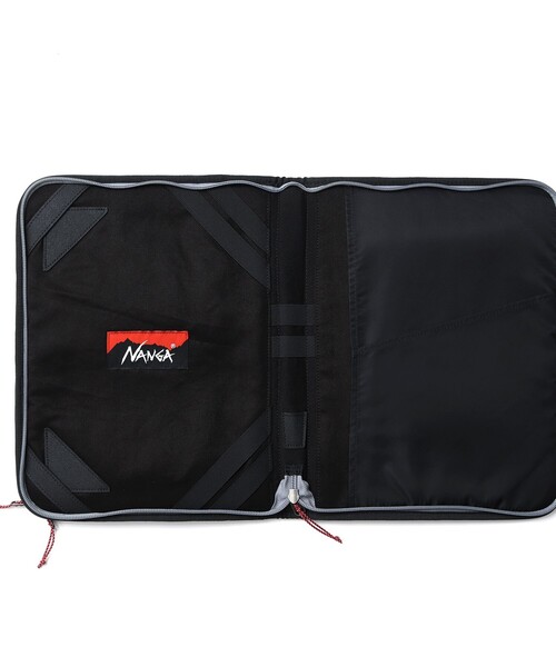 NANGA（ナンガ）の「【NANGA/ナンガ】ガジェットケース タブレットケース PC ハンドル付き（スマホケース/カバー・メンズ・ブラック・FREE）」の3枚目の写真