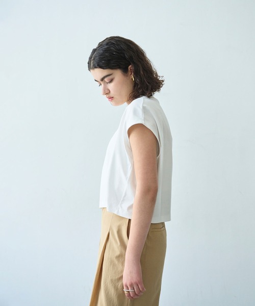 N.O.R.C(ノーク)の「クロップドトップス【マルチファンクション】(Tシャツ/カットソー・レディース・チャコール/オフホワイト/ブラック/ブラウン/ミント/ダークブラウン/ピンク/サックスブルー・フリー)」の16枚目の写真