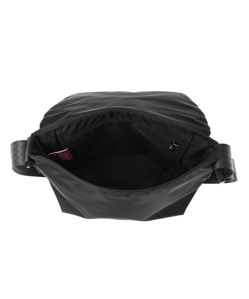 Manhattan Portage BLACK LABEL（マンハッタンポーテージ　ブラックレーベル）の「IRVING MESSENGER BAG (LG) W/ TWILL BINDING（メッセンジャーバッグ・メンズ・ブラック・SMALL）」の9枚目の写真