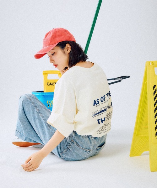 LEPSIM(レプシィム)の「バックロゴフットボールT 455617(Tシャツ/カットソー・レディース・ブラック/オフホワイト/イエロー・FREE)」の15枚目の写真