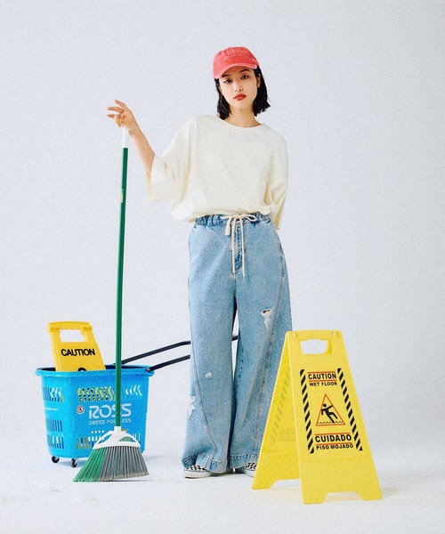 LEPSIM(レプシィム)の「バックロゴフットボールT 455617(Tシャツ/カットソー・レディース・ブラック/オフホワイト/イエロー・FREE)」の16枚目の写真