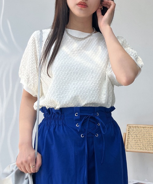 AS KNOW AS plus(アズノゥアズプラス)の「●裾マルっと サイドボタンリブ半袖プルオーバー(Tシャツ/カットソー・レディース・ブラック系/ブルー系/オフホワイト/ホワイト系/ブラック/ブルー系1/ブラック系2/ブルー系2/ホワイト系2・FREE)」の2枚目の写真