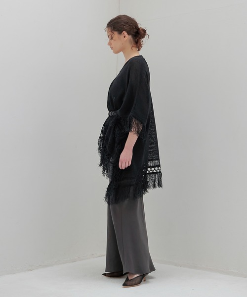 DRESSLAVE（ドレスレイブ）の「paper yarn fringe poncho(ペーパーヤーンフリンジポンチョ)（カーディガン/ボレロ・レディース・ベージュ/ブラック・38）」の7枚目の写真