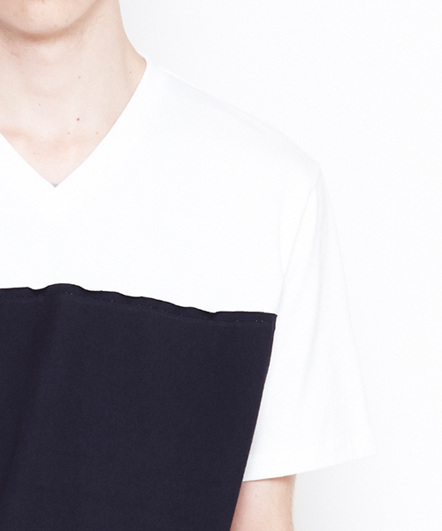 NUMBER (N)INE(ナンバーナイン)の「2トーンVネックTシャツ(Tシャツ/カットソー・メンズ・ブラック系その他2/ネイビー/ブラック系その他/ホワイト×ネイビー・4/3/2)」の6枚目の写真