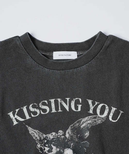 INTER FACTORY（インターファクトリー）の「Killin' me good - AngelグラフィックプリントT made in INTER FACTORY【ユニセックス】（Tシャツ/カットソー・レディース・オフホワイト/スミクロ・MEDIUM/LARGE）」の22枚目の写真