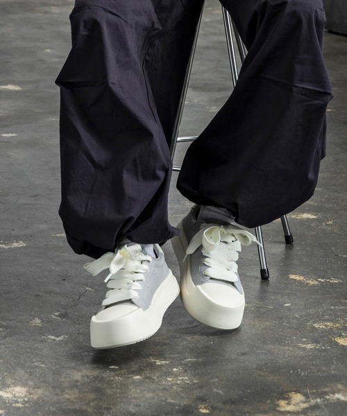 +CLOSET（プラスクローゼット）の「ファットシューレースレザースニーカー（スニーカー・メンズ・グレー/ブラック・24.0cm/23.5cm/27.5cm/26.5cm/25.5cm/24.5cm）」の7枚目の写真
