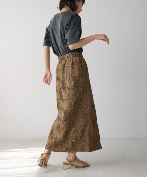Bou Jeloud（ブージュルード）の「ジャガードナロースカート【WEB限定カラーあり】（スカート・レディース・ブラック/モカ・38）」の10枚目の写真