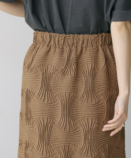 Bou Jeloud（ブージュルード）の「ジャガードナロースカート【WEB限定カラーあり】（スカート・レディース・ブラック/モカ・38）」の14枚目の写真
