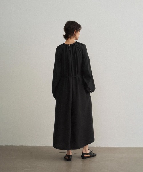 DECADE CLASSIC ギャザーネック ロングワンピース（ワンピース