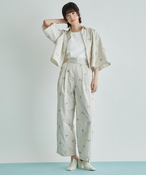 Settimissimo（セッティミッシモ）の「タフタフラワー刺繍ハーフスリーブブラウス（シャツ/ブラウス・レディース・アイボリー/ブラック・FREE）」の5枚目の写真