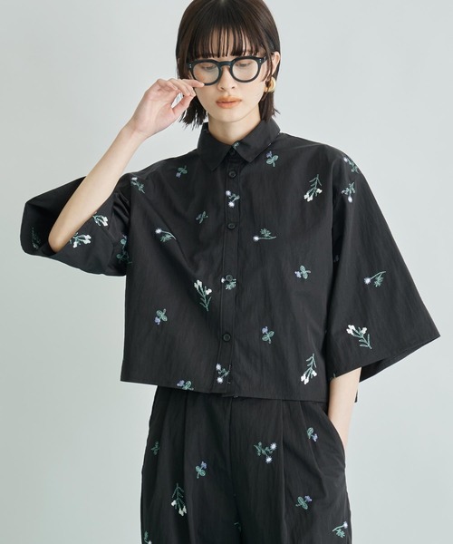 Settimissimo（セッティミッシモ）の「タフタフラワー刺繍ハーフスリーブブラウス（シャツ/ブラウス・レディース・アイボリー/ブラック・FREE）」の8枚目の写真