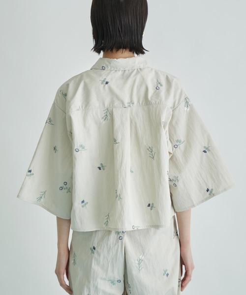 Settimissimo（セッティミッシモ）の「タフタフラワー刺繍ハーフスリーブブラウス（シャツ/ブラウス・レディース・アイボリー/ブラック・FREE）」の14枚目の写真