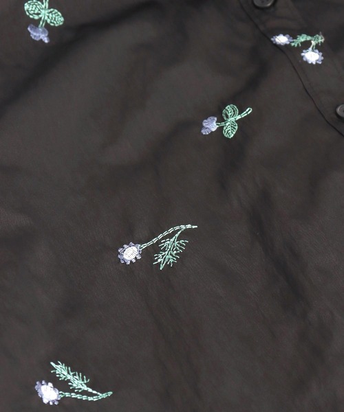 Settimissimo（セッティミッシモ）の「タフタフラワー刺繍ハーフスリーブブラウス（シャツ/ブラウス・レディース・アイボリー/ブラック・FREE）」の18枚目の写真