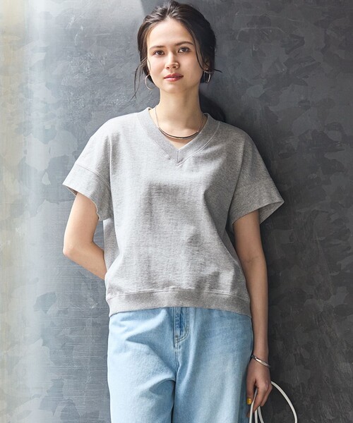 23区（ニジュウサンク）の「【SLOW/WEB限定】ラスティックテリー Vネック カットソー（Tシャツ/カットソー・レディース・ライトグレー系/ダルブルー系/ベージュ系・38）」の2枚目の写真
