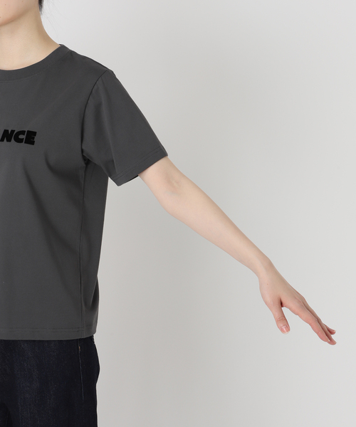 B.C STOCK(ベーセーストック)の「《追加》手洗い可 / フロッキープリントロゴTEE(Tシャツ/カットソー・レディース・ブラック系その他/ホワイト/ベージュ・FREE)」の7枚目の写真