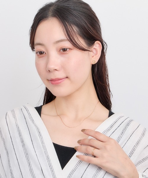 新作！いつものコーデにプラスワンHermesClochette ネックレス ゴールド)ドレスにもTシャツにも合う3連煌めきネックレス – ONE