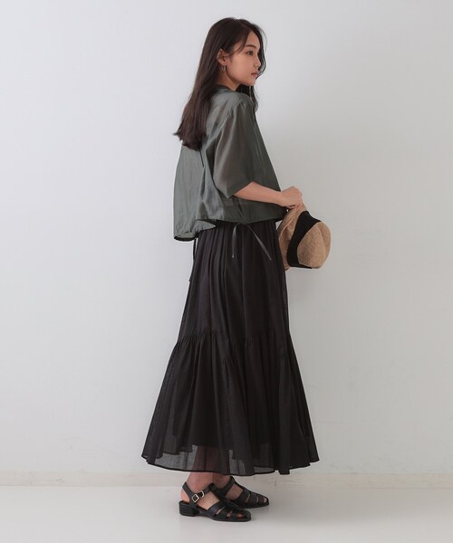 OPAQUE.CLIP（オペークドットクリップ）の「裾ドロストシアーショートシャツ【洗濯機洗い可】（シャツ/ブラウス・レディース・オレンジ/ダークブラウン/チャコールグレー・42/38/40）」の6枚目の写真