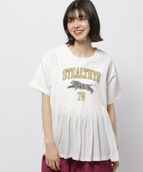 niko and...(ニコアンド)の「フレアヘムプリントTシャツ(Tシャツ/カットソー・レディース・チャコール/レッド/オフホワイト/ブルー・LARGE/MEDIUM)」の13枚目の写真