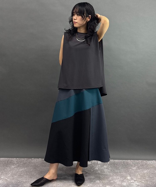 NICOLE white(ニコルホワイト)の「スリーブレスブラウス(シャツ/ブラウス・レディース・チャコール/ブラック/アイボリー・FREE)」の8枚目の写真