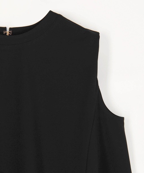 NICOLE white(ニコルホワイト)の「スリーブレスブラウス(シャツ/ブラウス・レディース・チャコール/ブラック/アイボリー・FREE)」の11枚目の写真